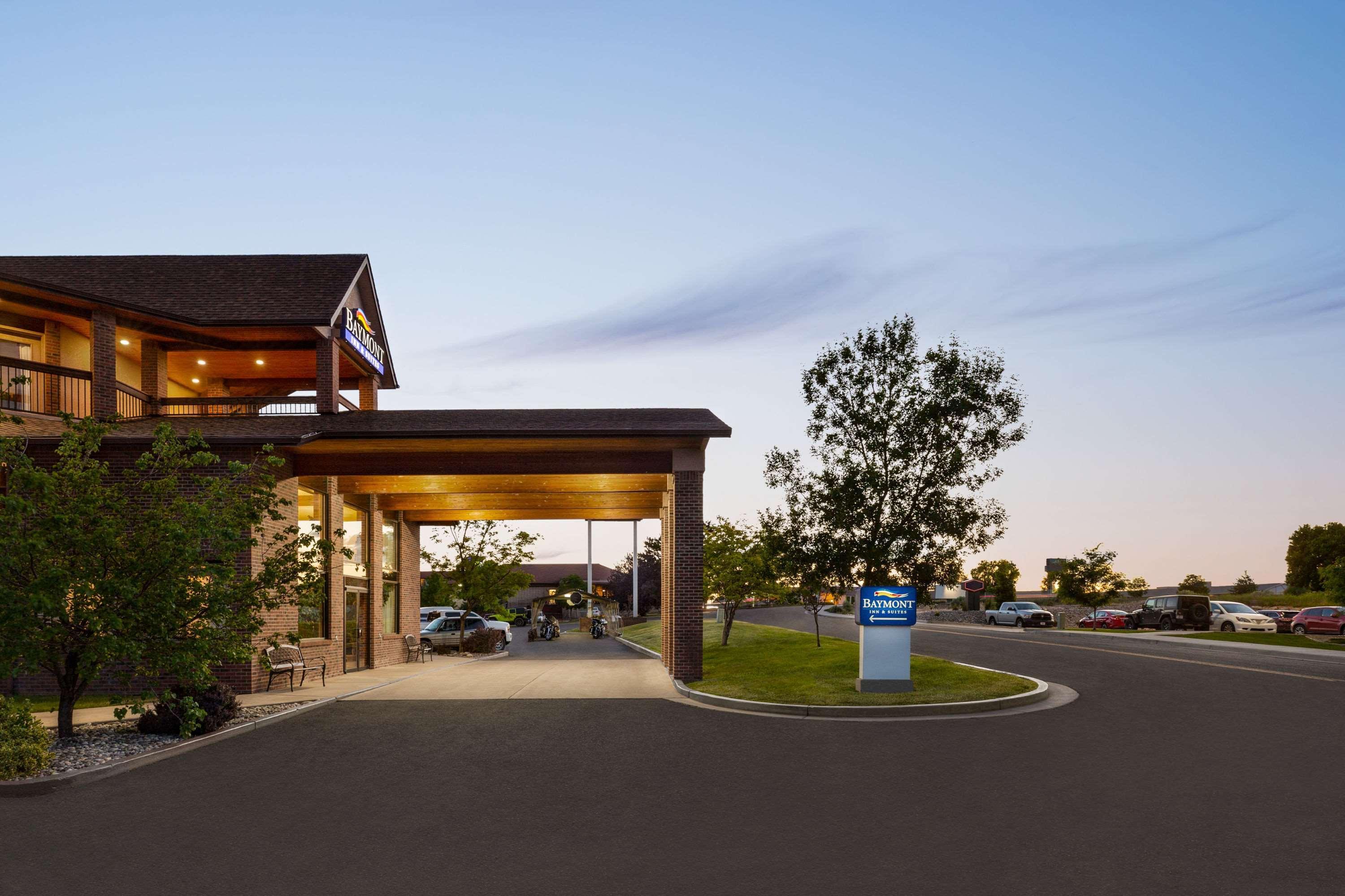 Baymont By Wyndham Cortez Exterior photo