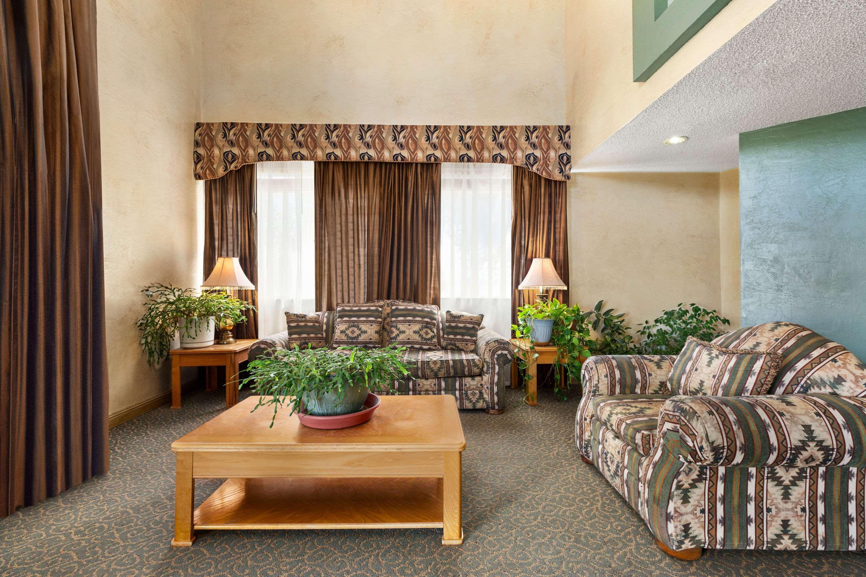 Baymont By Wyndham Cortez Exterior photo