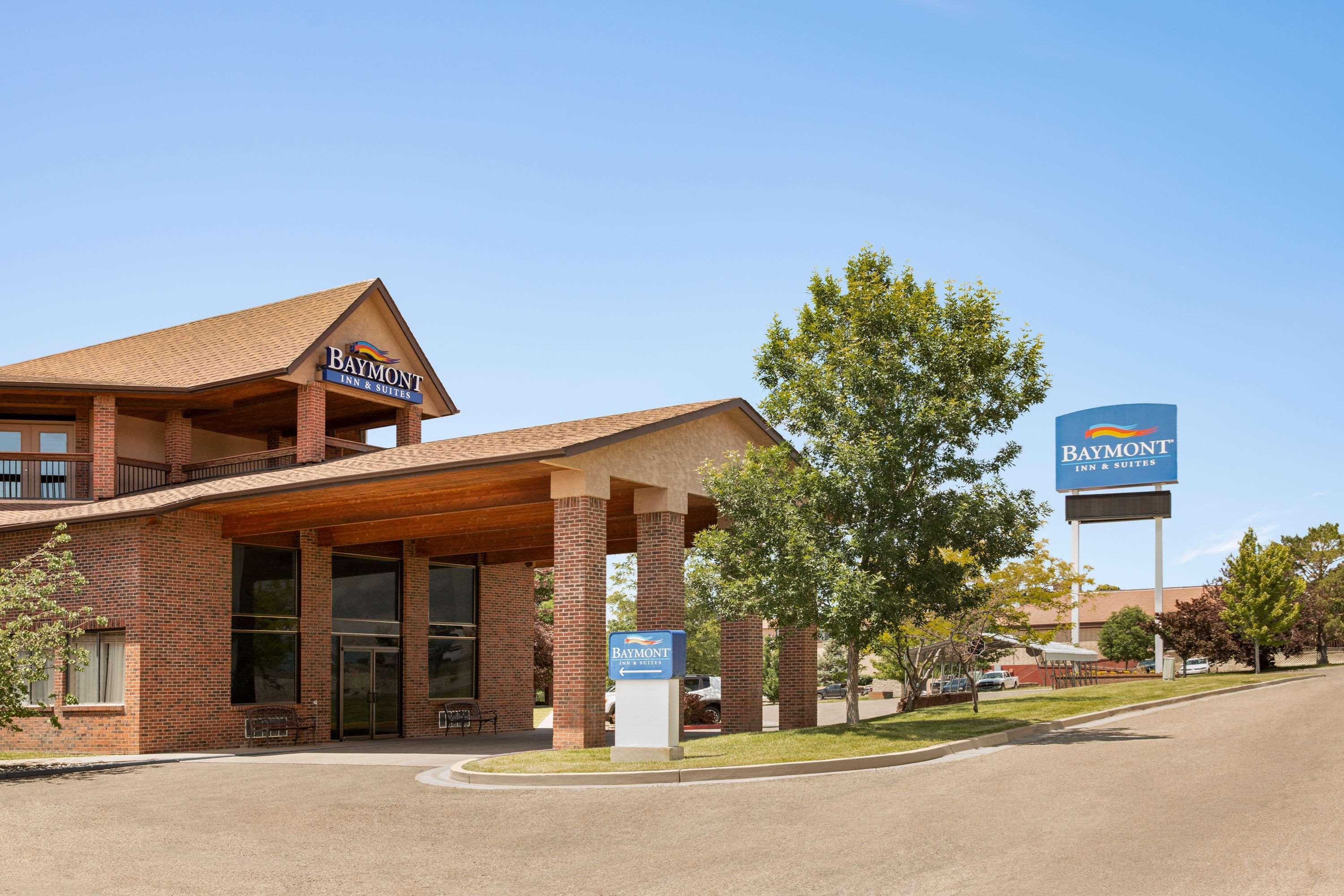 Baymont By Wyndham Cortez Exterior photo